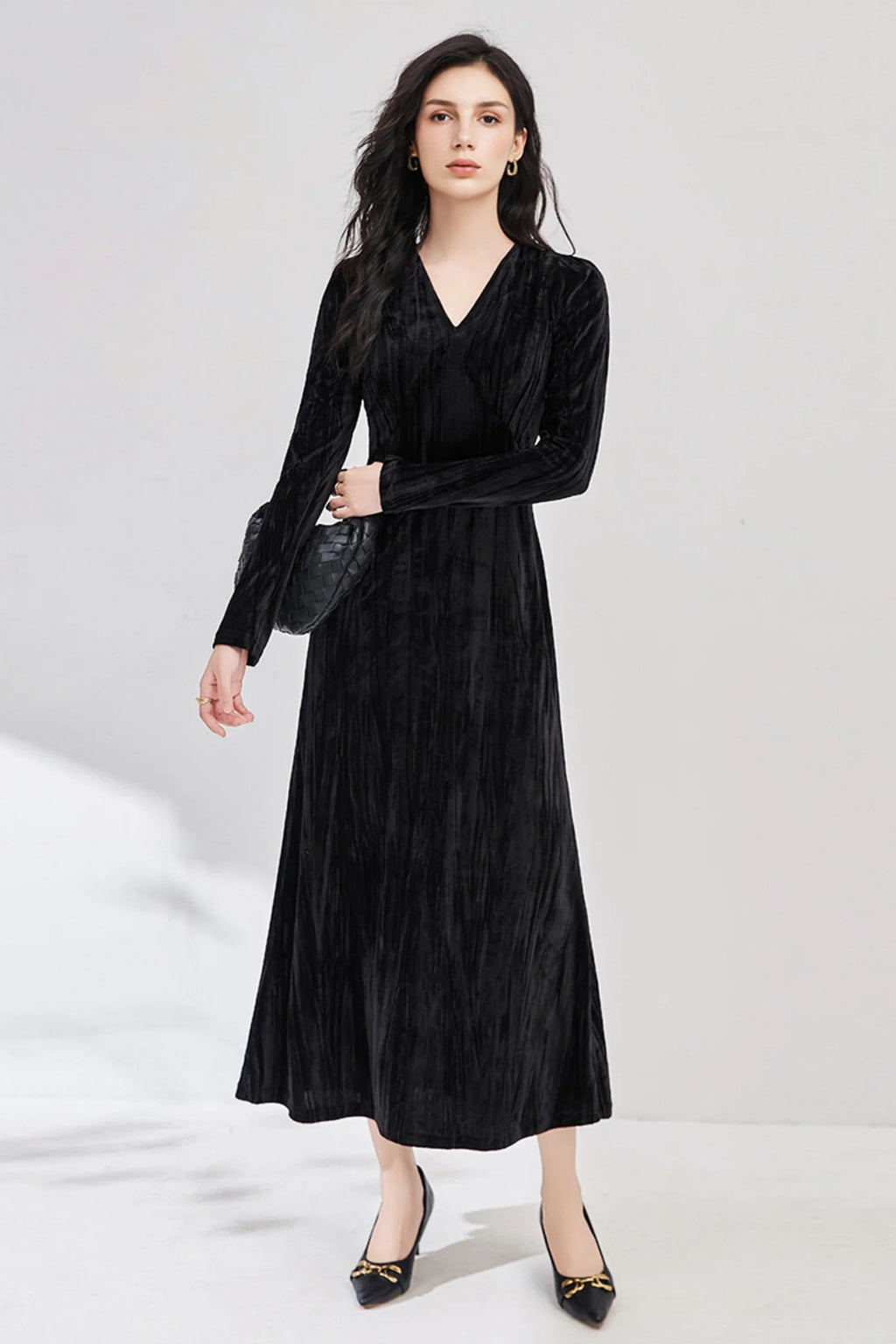 Black Velvet Textured Long Sleeve V-Neck Midi Dress