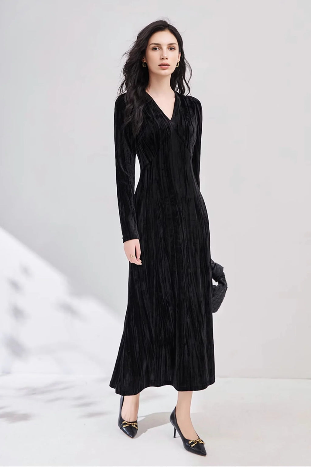 Black Velvet Textured Long Sleeve V-Neck Midi Dress