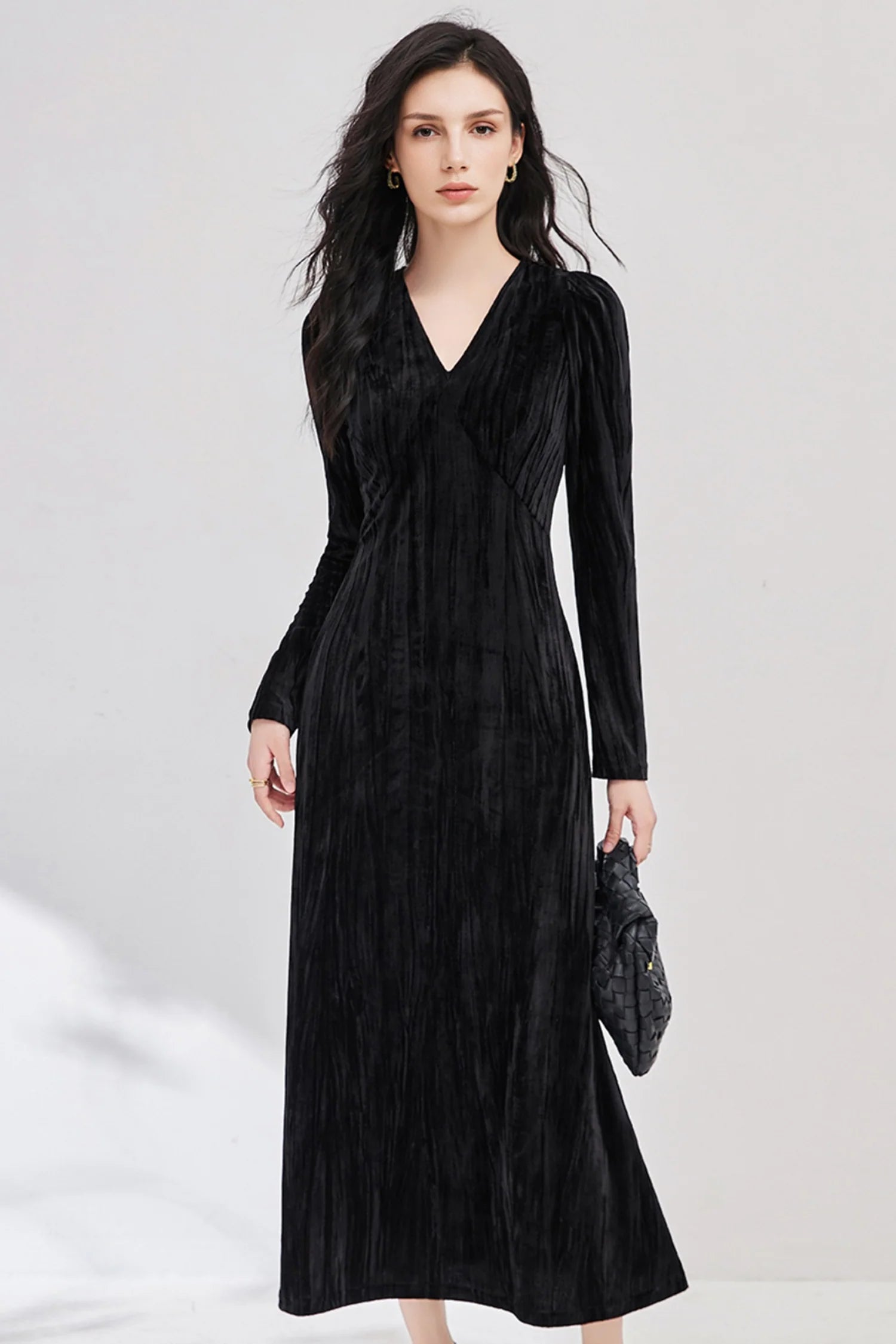 Black Velvet Textured Long Sleeve V-Neck Midi Dress